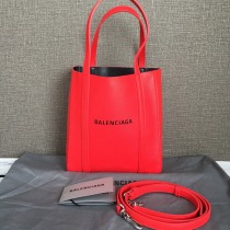 バレンシアガ20092214スーパーコピー