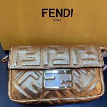 ブランドフェンディ8BS017AAF2F171Qコピー