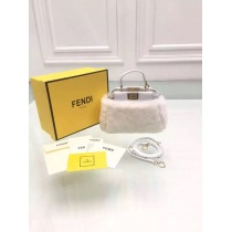 2017秋冬最新作 ■フェンディ スーパーコピー■セレブ愛用★ファーMicro Peekaboo☆White 8M0355_5AY_F065K