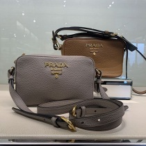 ブランドプラダ1BH096コピー