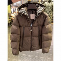 モンクレール0911B56900C030082Qスーパーコピー