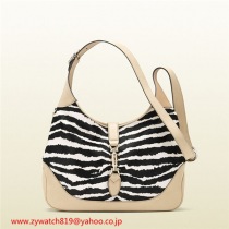 グッチスーパーコピー レザーライトゴールドショルダーバッグ 277520 CIJ3G 9789