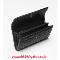 シャネル スーパーコピーバッグラムスキンスタッズフラップウォレット☆ A80294