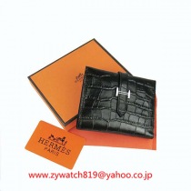 エルメススーパーコピーブランド 二つ折り短財布 ベアン HR12673