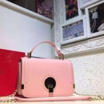 ☆超売れ筋クロエ☆クロエ女性ハンドバッグ一流アーティスト、セレブ等が愛用している★♫