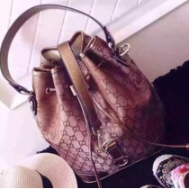 高品質な逸品グッチ★グッチ226822 新品女性ハンドバッグ今欲しい!雑誌で話題騒然☆★