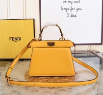 フェンディ偽物1Peekaboo ISeeU ハンドバッグは小さくてかわいいです8BN327AF2JF1BA903