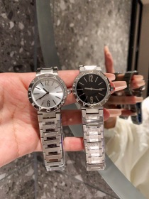新品ブルガリスーパーコピー レディース クォーツ時計 00256-320