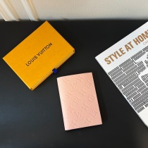 新しいルイ・ヴィトンスーパーコピーのパスポートホルダー 05586