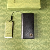 グッチスーパーコピーブランドの新作二つ折り財布です 523668