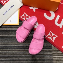 2023ルイ・ヴィトンスーパーコピー 偽物 厚底エンボス加工クラシック老眼スリッパ AB5562-2