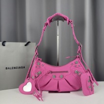 人気のバレンシアガコピーブランド ダイヤモンドデニムバッグ b92236