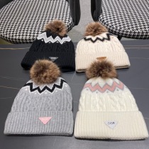 ディオール2024秋冬女性暖かい耳保護ニットウールスーパーコピー帽子 708915