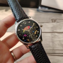 最新グッチ偽物時計コピームーンフェイズクォーツ女性 gu7426