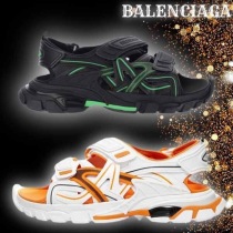 バレンシアガ617542W3AJ11030スーパーコピー