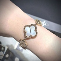 ヴァンクリーフVCARO8SG00スーパーコピー