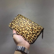 新色 クリスチャン ルブタンスーパーコピー ルブタン ルブタン◆レオパード スパイク 長財布◆