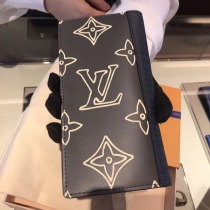 ブランドルイヴィトンM69700コピー