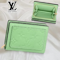 数量限定版すぐ届く◆ルイヴィトン◆ミニ財布 折りたたみ財布 ポルトフォイユクレア 偽物 M82049